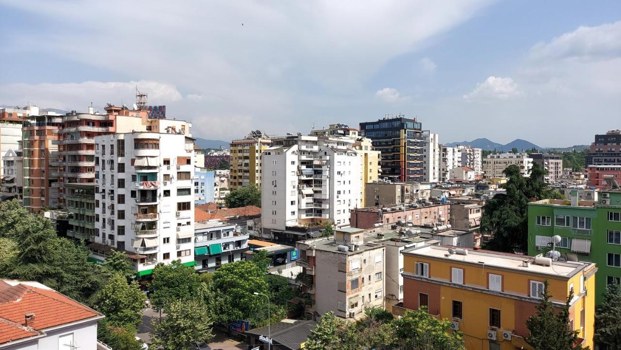 Spacious Family-Friendly Apartment In The Heart Of Bllok Tirana Exteriér fotografie