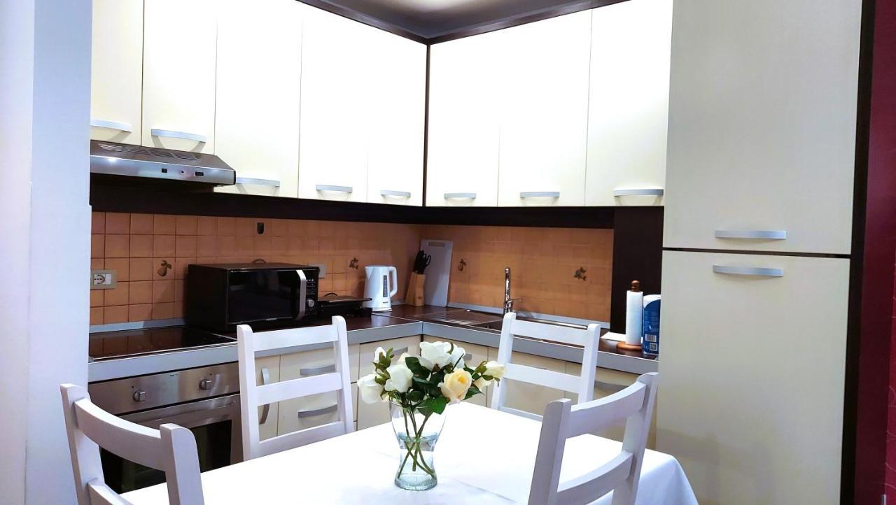 Spacious Family-Friendly Apartment In The Heart Of Bllok Tirana Exteriér fotografie