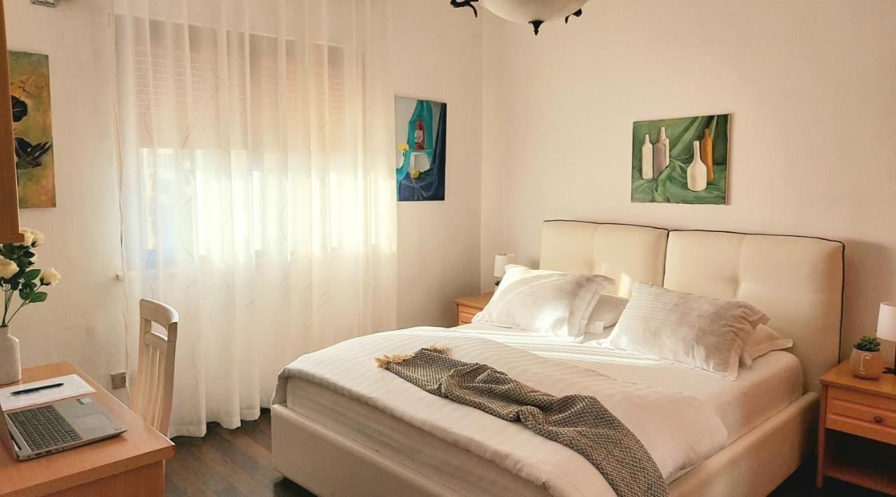 Spacious Family-Friendly Apartment In The Heart Of Bllok Tirana Exteriér fotografie